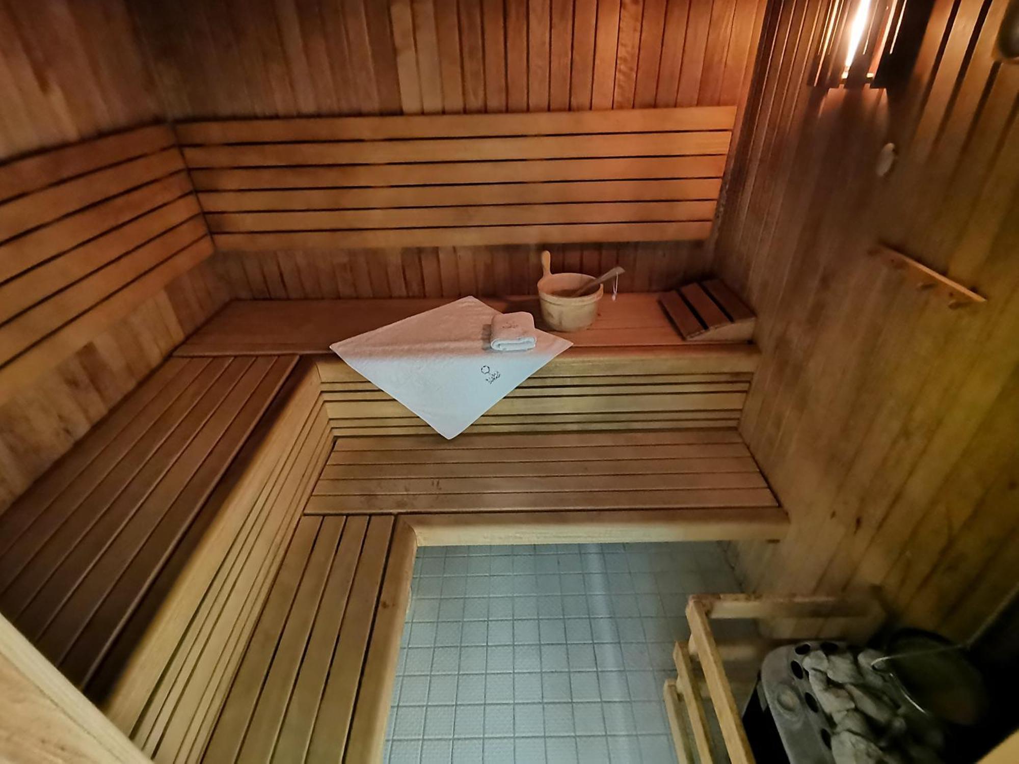 Hotel Rajska Zahrada Nove Mesto nad Metuji Ngoại thất bức ảnh
