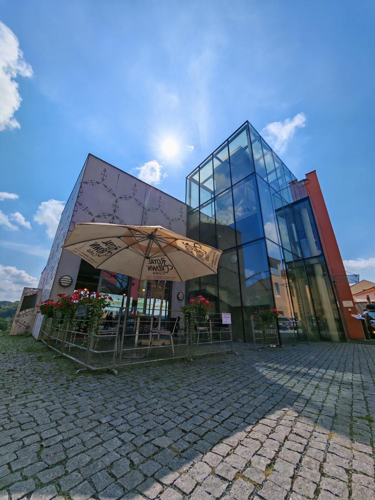 Hotel Rajska Zahrada Nove Mesto nad Metuji Ngoại thất bức ảnh