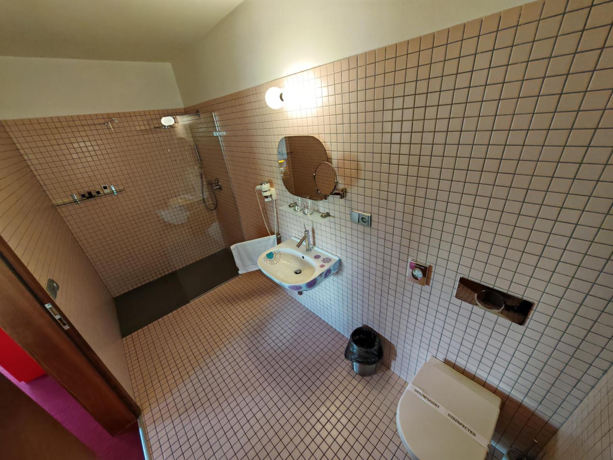 Hotel Rajska Zahrada Nove Mesto nad Metuji Ngoại thất bức ảnh